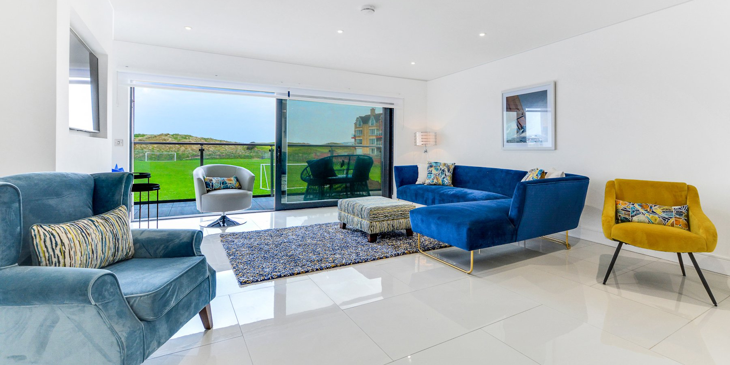 Curran Gate Golf Apartments