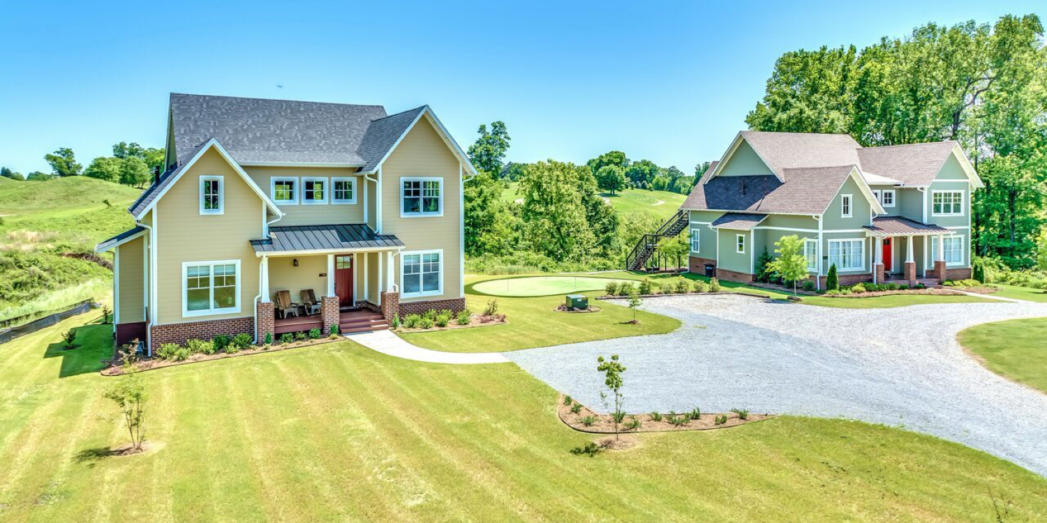 Oster Golf Houses